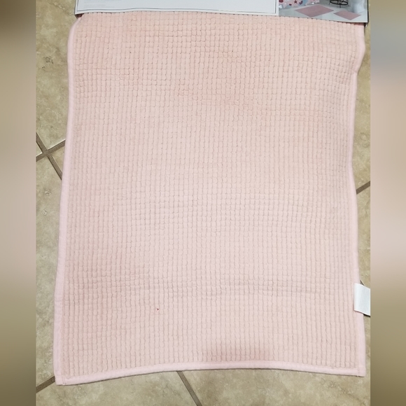 Remi Rose Bath Set - Picture 3 of 3